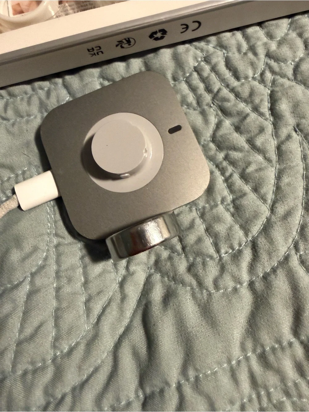 Oura Ring 4 with Extra Covers